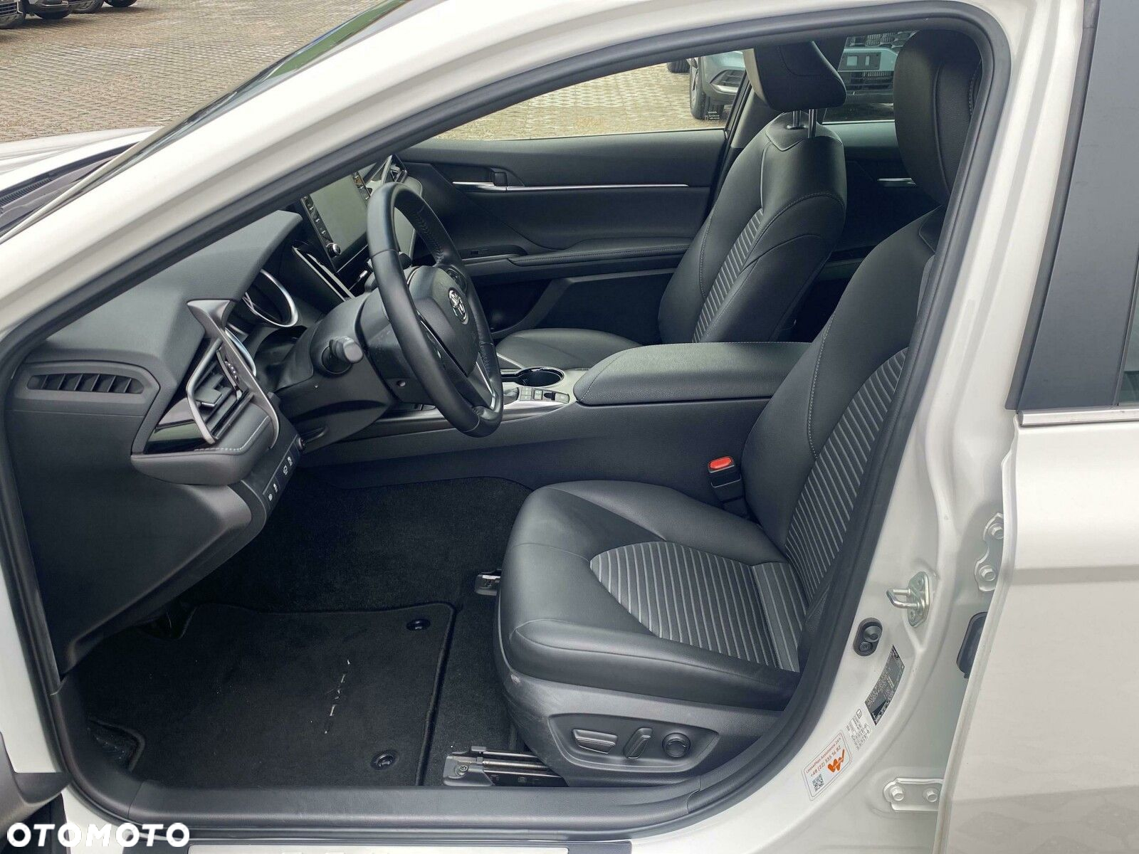 Toyota Camry - 9