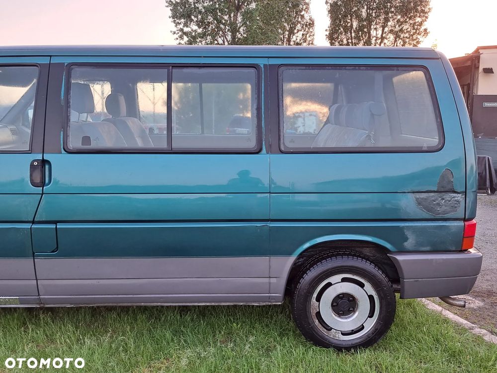 Volkswagen Multivan - 15