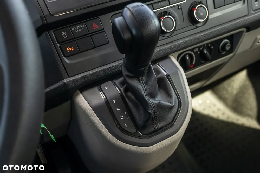 Volkswagen Transporter L1H1 DSG - 26