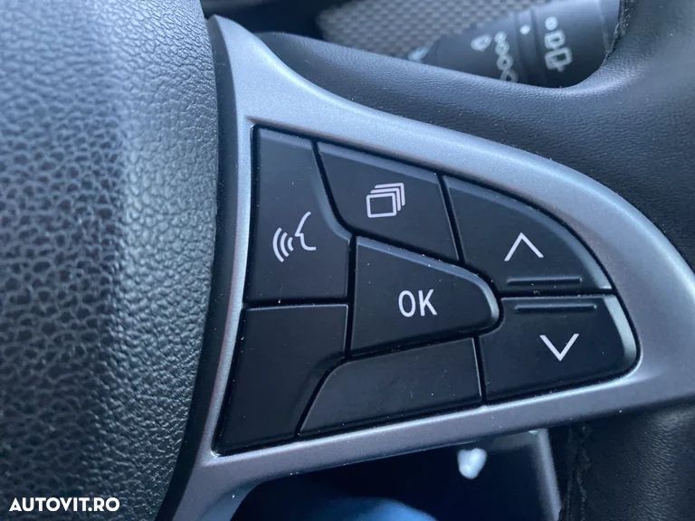 Dacia Sandero TCe 90 MT5 Expression - 16