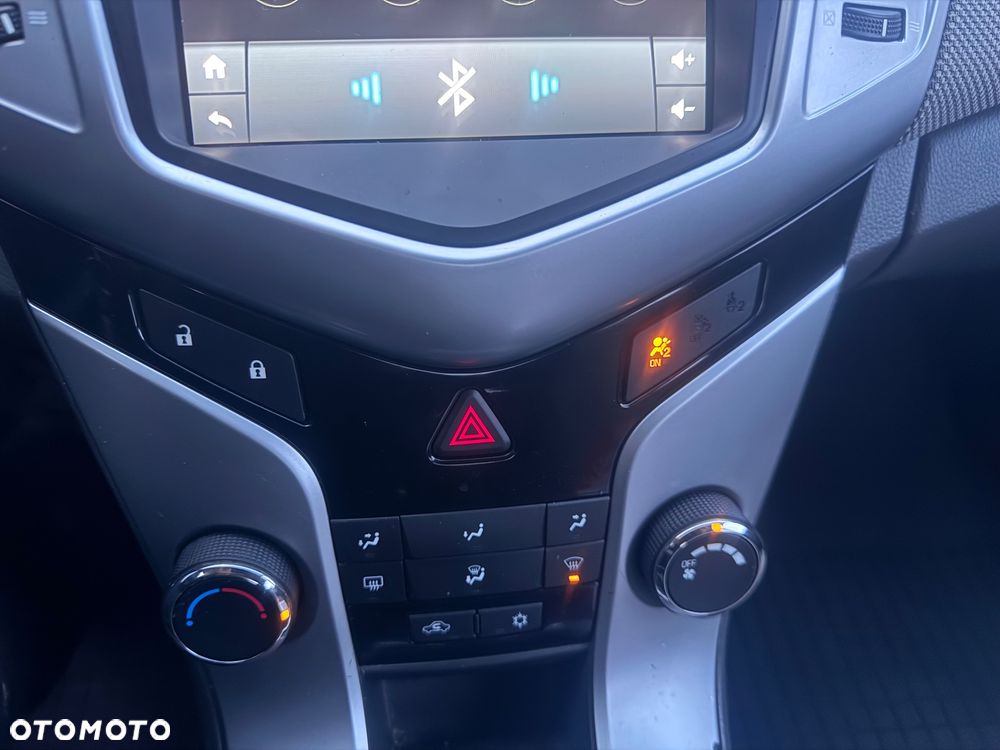 Chevrolet Cruze 1.6 - 13