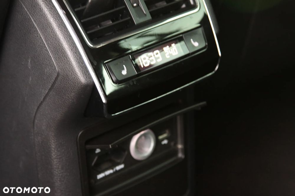 Skoda Superb Combi 1.4 TSI Ambition - 22