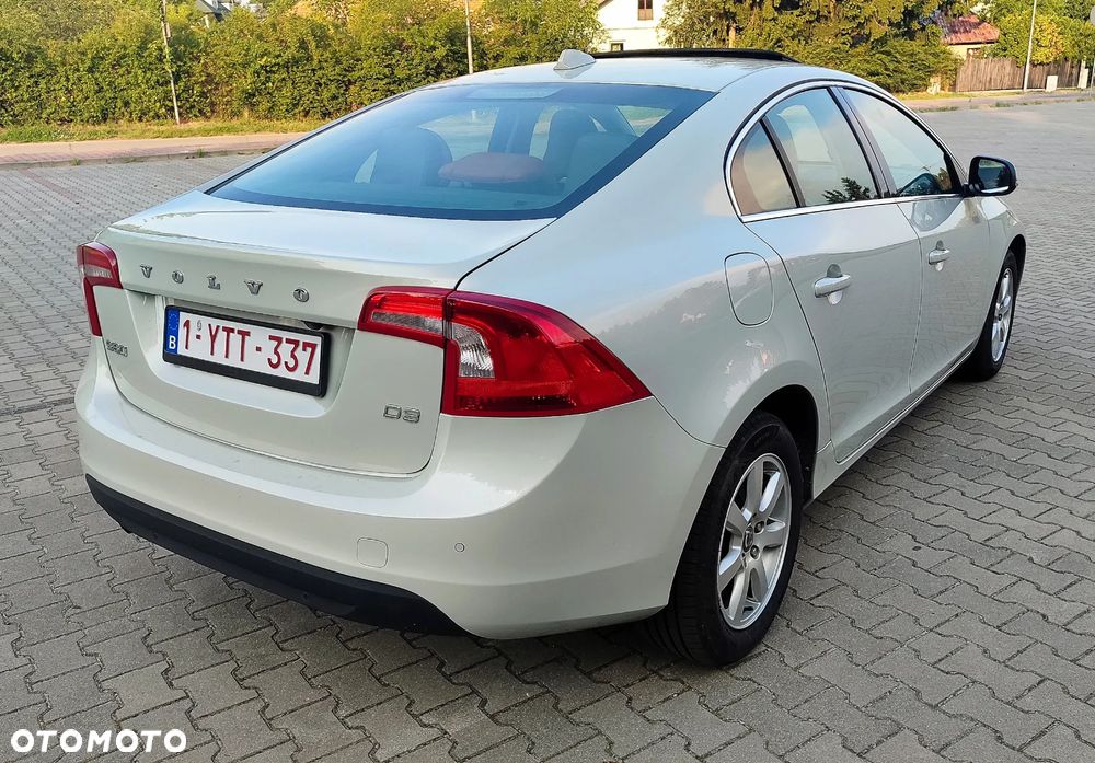 Volvo S60 D3 Geartronic Summum - 9