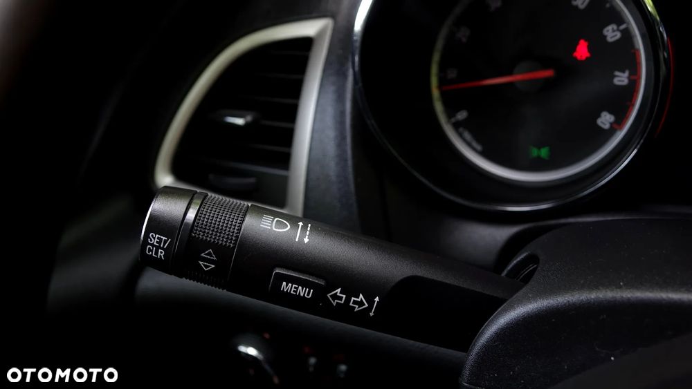 Opel Astra 1.6 Turbo - 14
