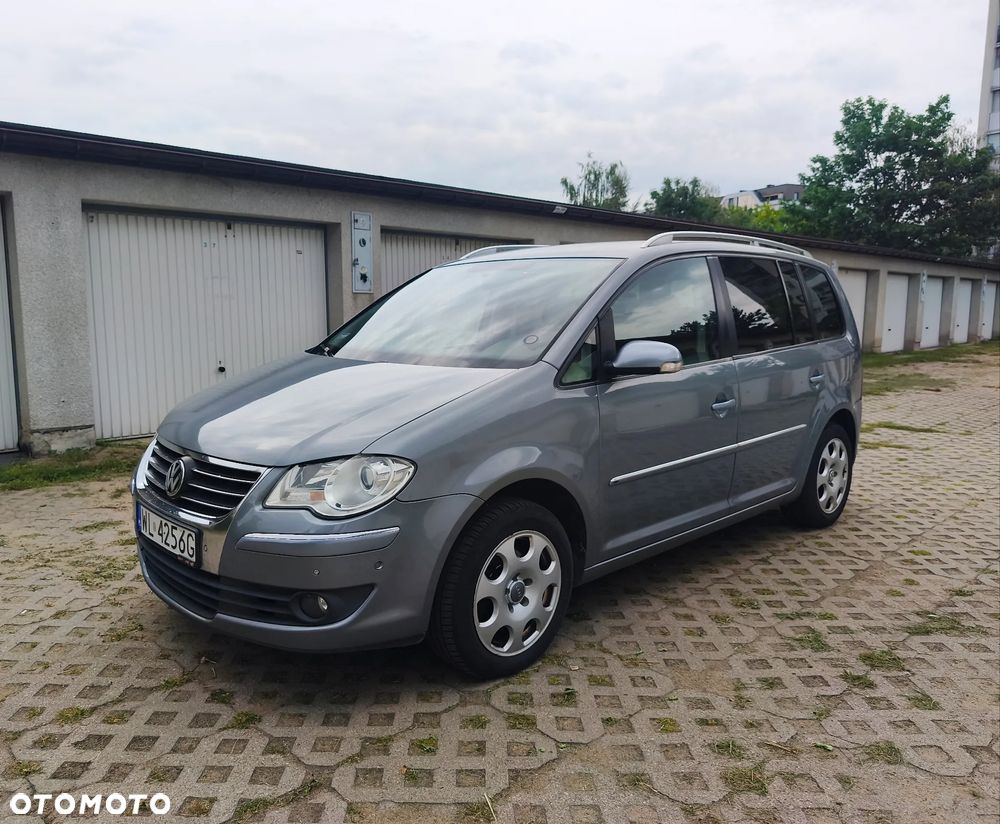 Volkswagen Touran 1.9 TDI DSG Trendline - 3