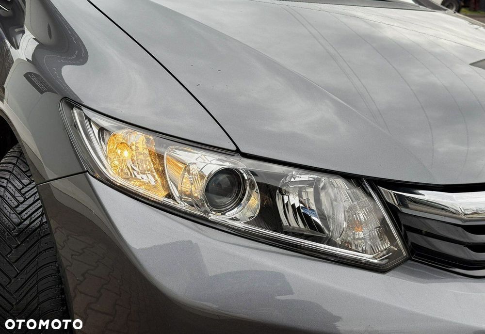 Honda Civic 1.8 i-VTEC Comfort - 9