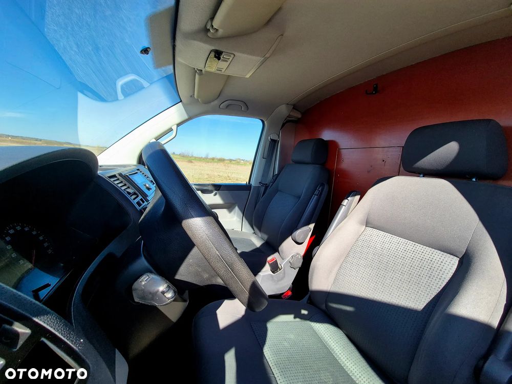 Volkswagen Transporter - 18