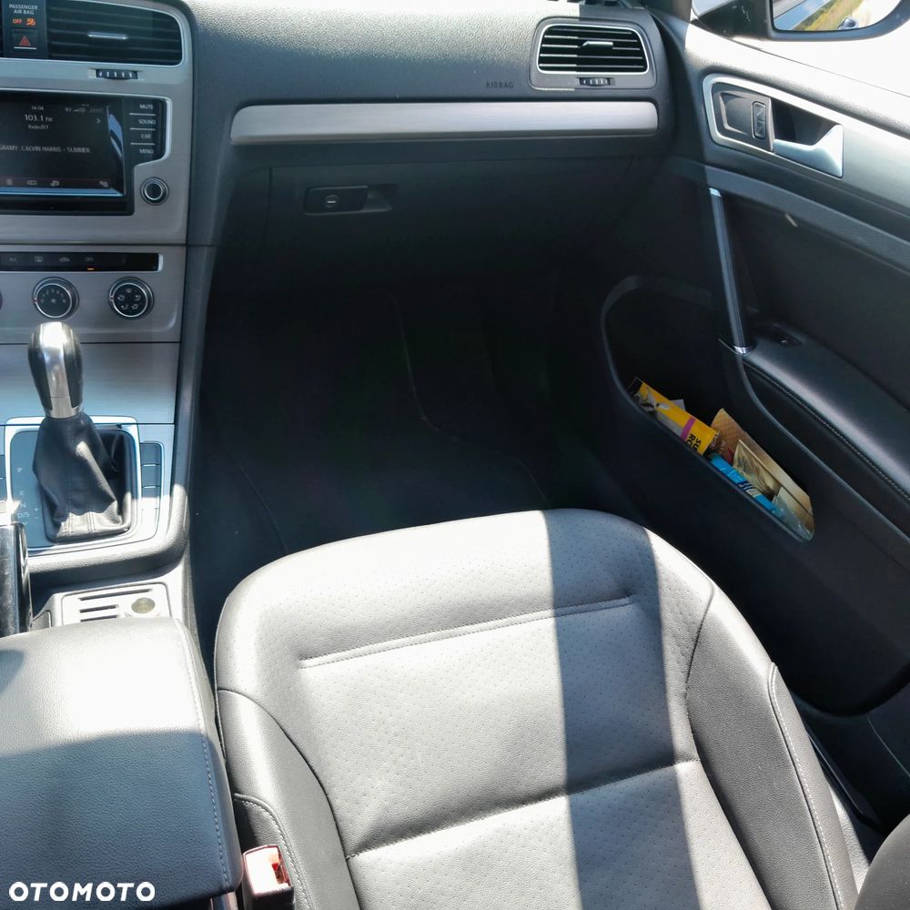 Volkswagen Golf - 16
