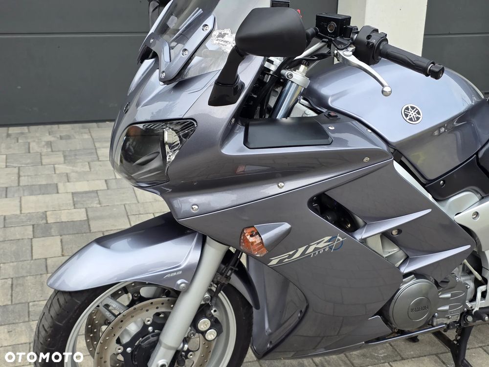 Yamaha FJR - 18