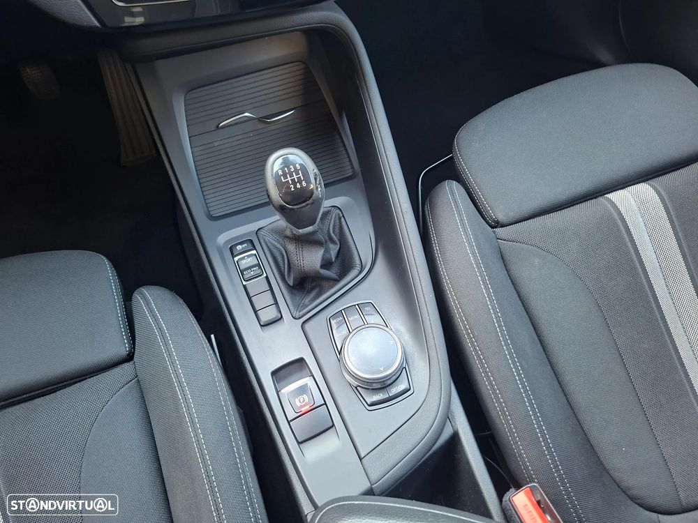BMW X1 sDrive18d Sport Line - 26