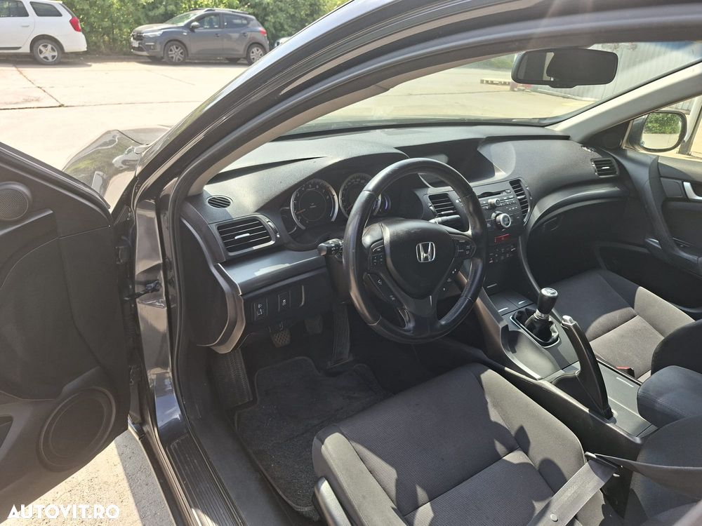 Honda Accord 2.0i Comfort - 11