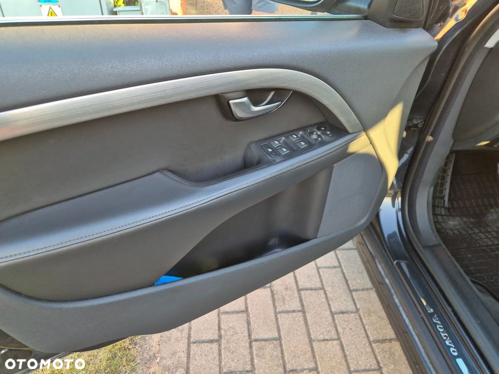 Volvo V70 D5 AWD Summum - 20