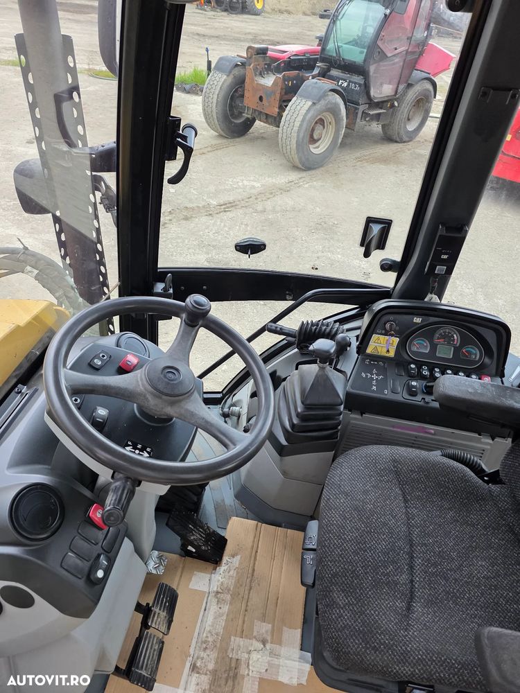 Cat Caterpillar 428F 2014 buldoexcavator buldo compact - 9