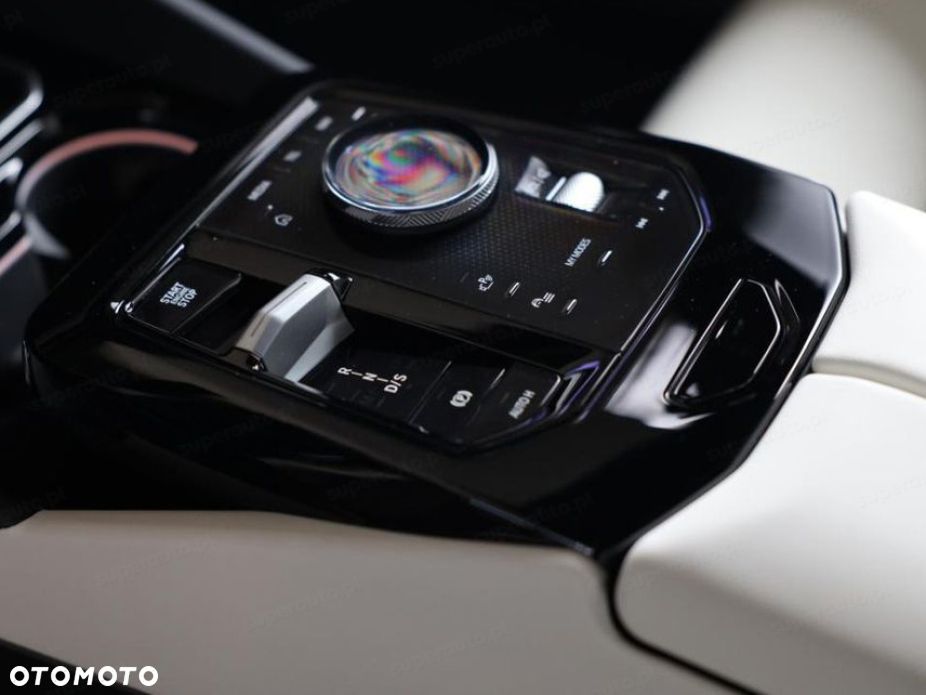 BMW Seria 5 540d xDrive mHEV M Sport - 13