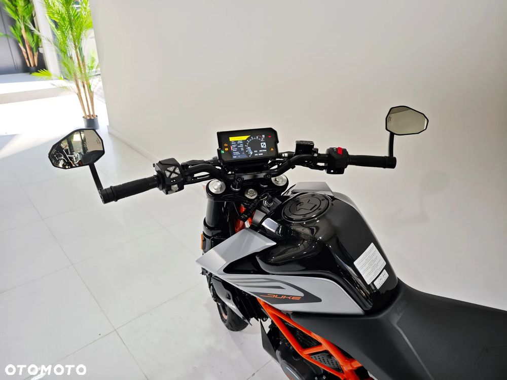 KTM Duke - 18