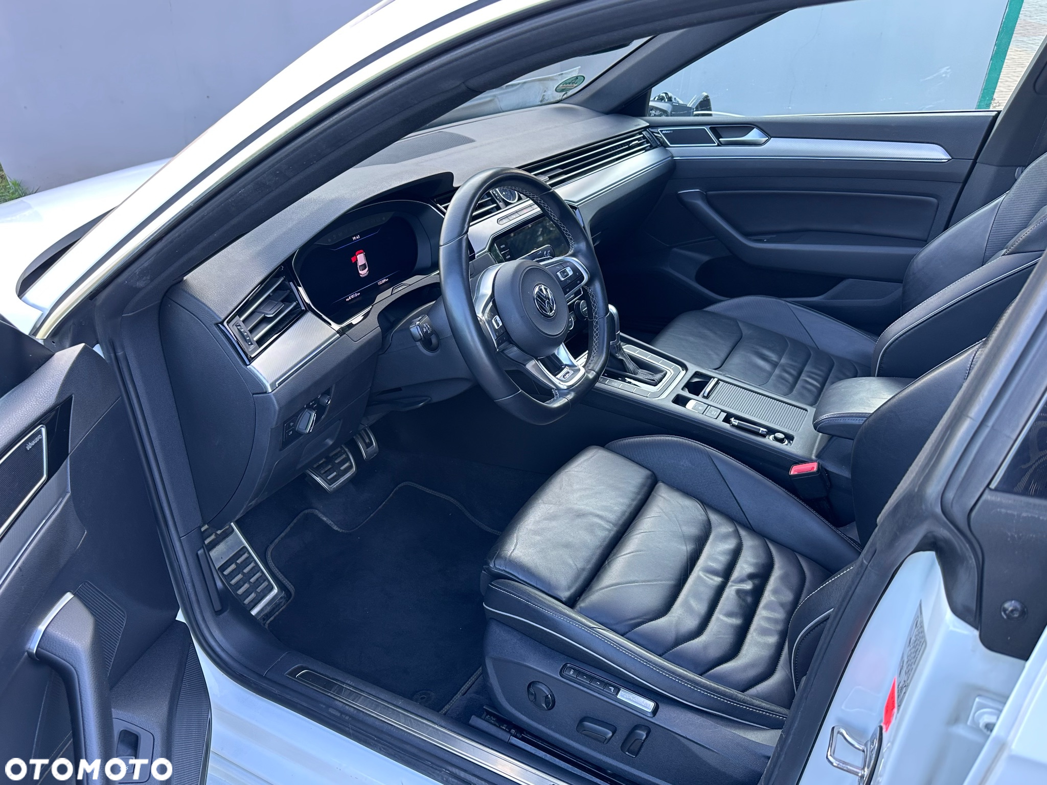 Volkswagen Arteon 2.0 TDI SCR 4Motion DSG R-Line Edition - 11