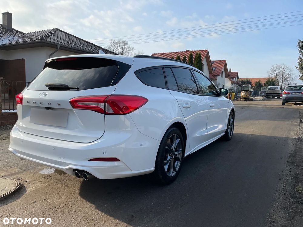 Ford Focus 1.0 EcoBoost Start-Stopp-System ST-LINE DESIGN - 5