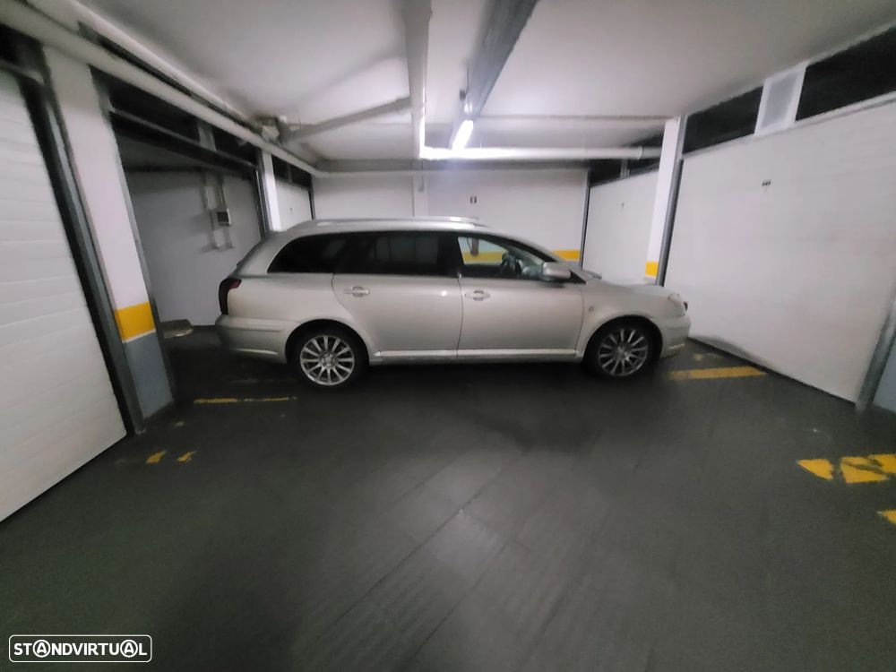 Toyota Avensis SW 2.2 D-4D Sol C/GPS - 5