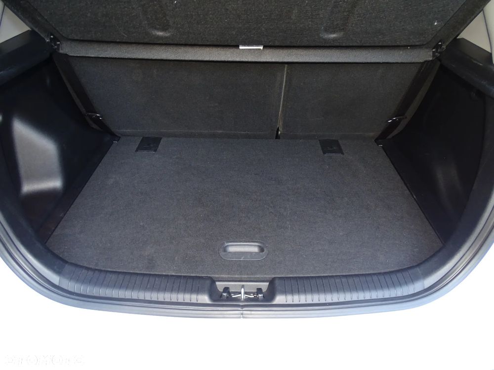 Kia Venga 1.4 CVVT Business Line - 22