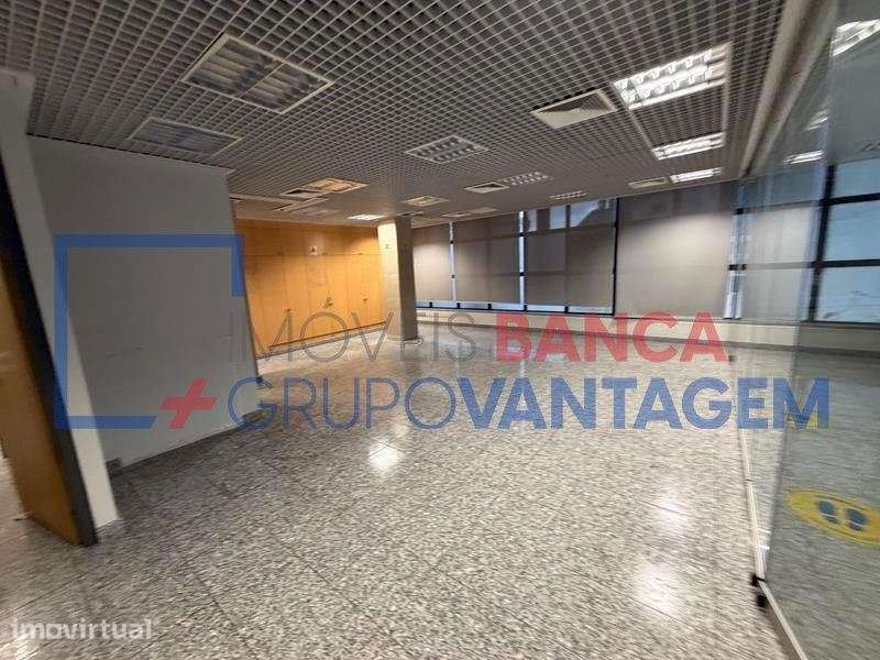 Loja, para venda, Vila Nova de Poiares - Poiares - Grande imagem: 2/13