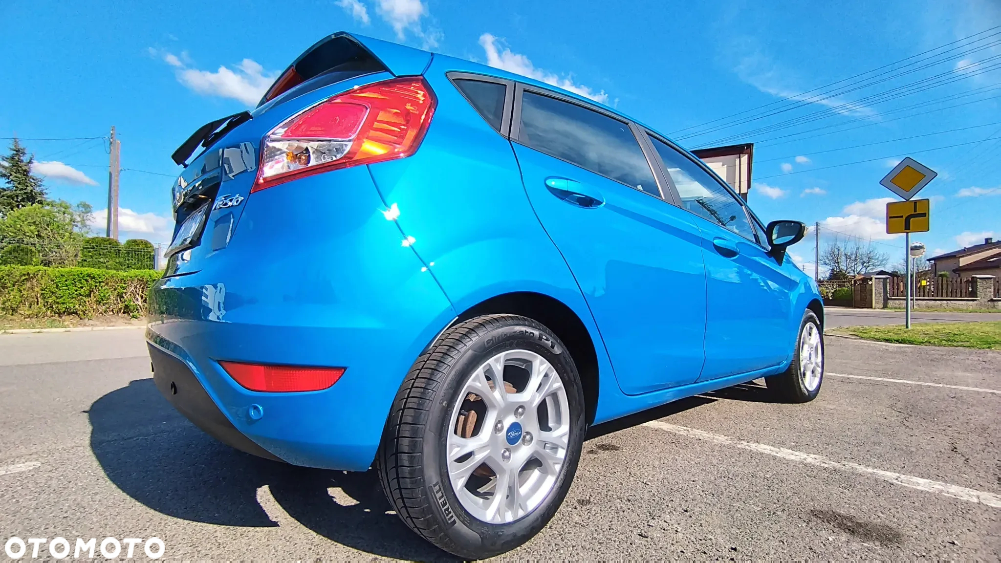 Ford Fiesta 1.0 EcoBoost SYNC Edition - 16