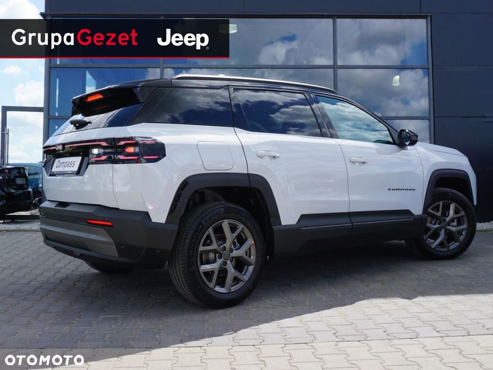 Jeep Compass - 12