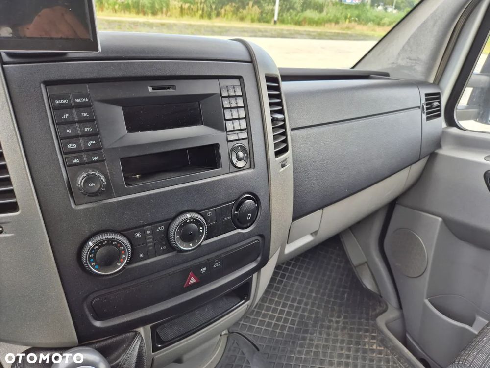 Mercedes-Benz Sprinter 319 BlueTEC 906.235 - 27