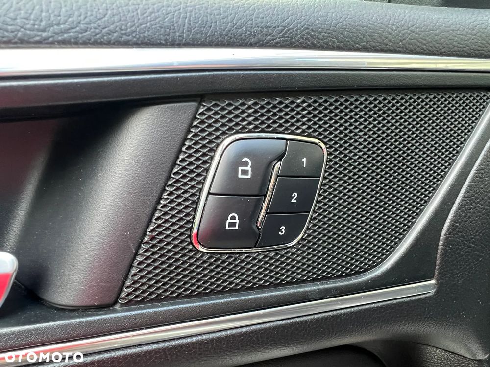 Ford S-Max 2.0 TDCi 4WD Titanium PowerShift - 28