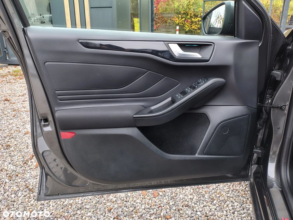 Ford Focus 1.0 EcoBoost mHEV ST-Line X - 10