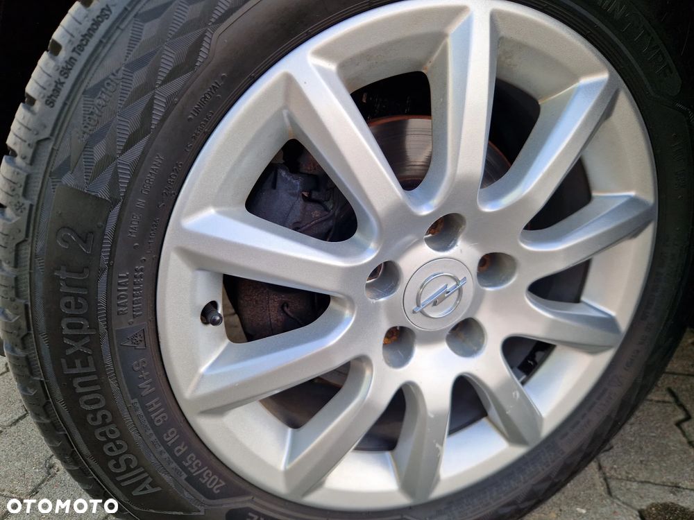 Opel Astra 1.6 Sport - 22