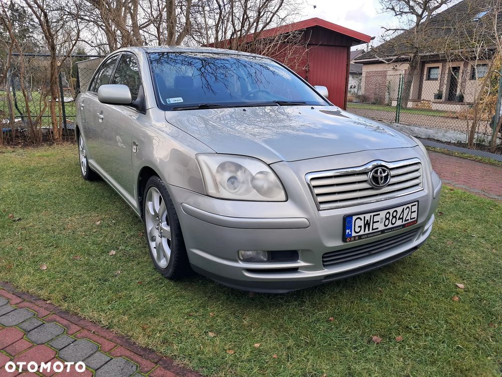 Toyota Avensis 2.0 D-4D - 16