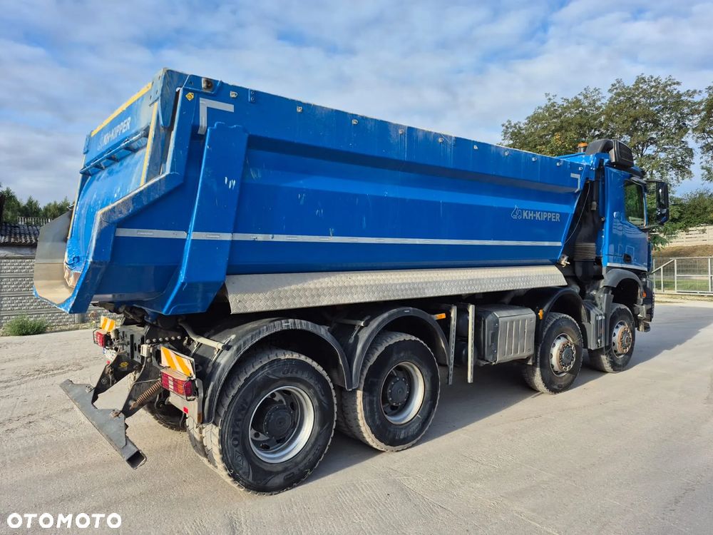 Mercedes-Benz Arocs - 4