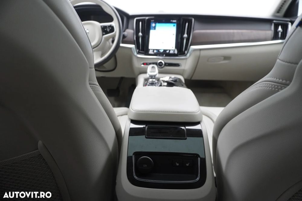 Volvo S90 T8 Recharge AWD Geartronic Inscription - 19
