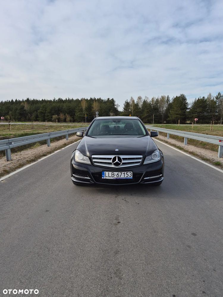Mercedes-Benz Klasa C 300 CDI DPF 4Matic (BlueEFFICIENCY) 7G-TRONIC Elegance - 2