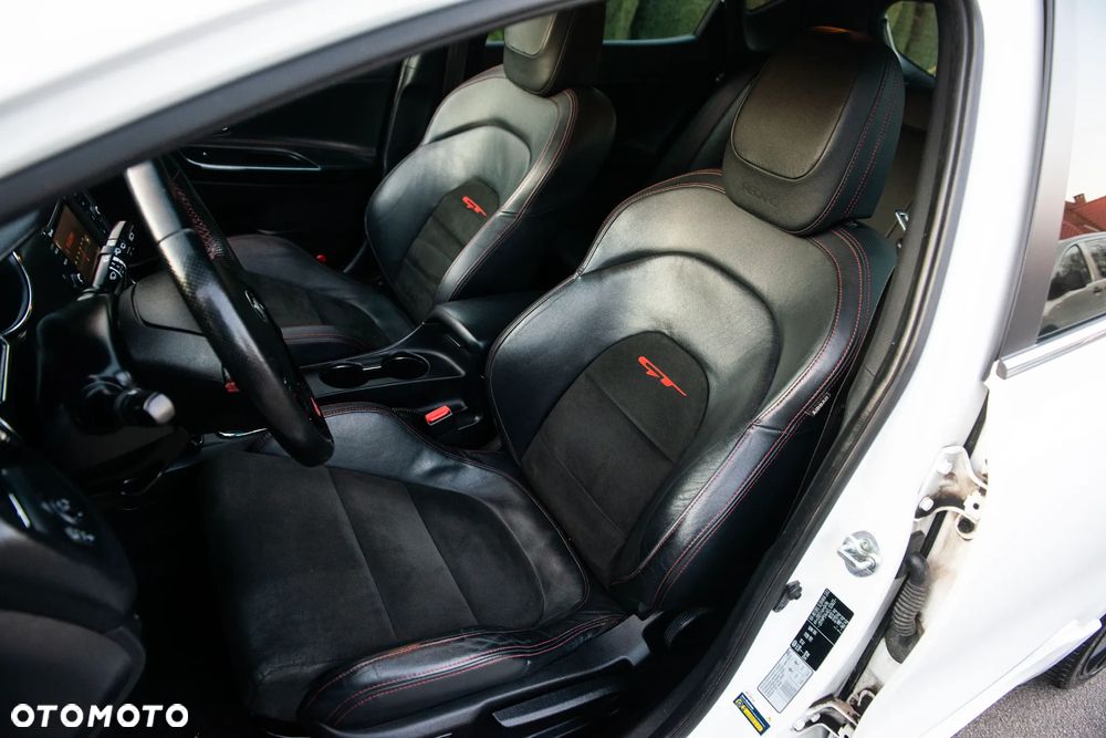 Kia Ceed 1.6 T-GDI GT - 22