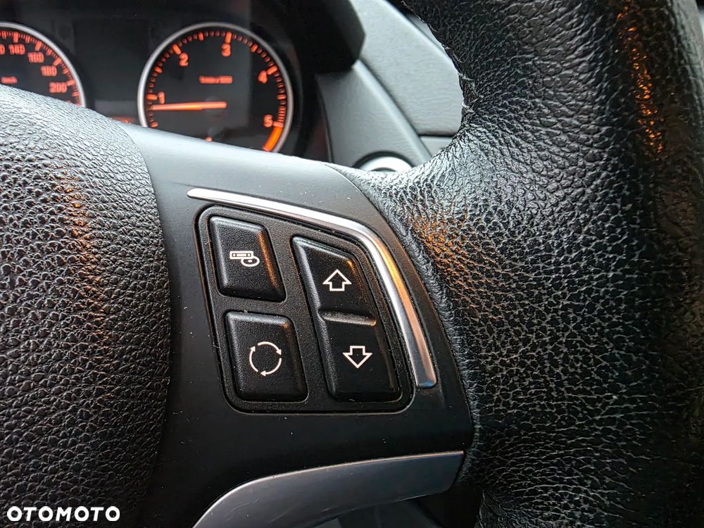 BMW X1 sDrive16d xLine - 32