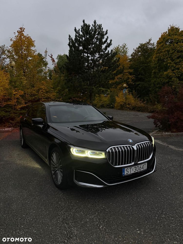 BMW Seria 7 730d xDrive mHEV - 1