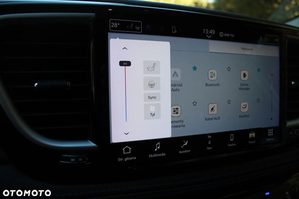 Chrysler Pacifica - 36