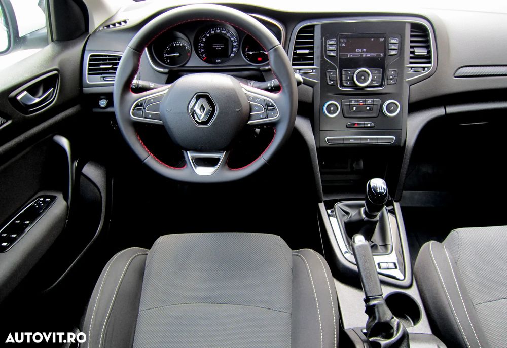 Renault Megane TCe Business - 14