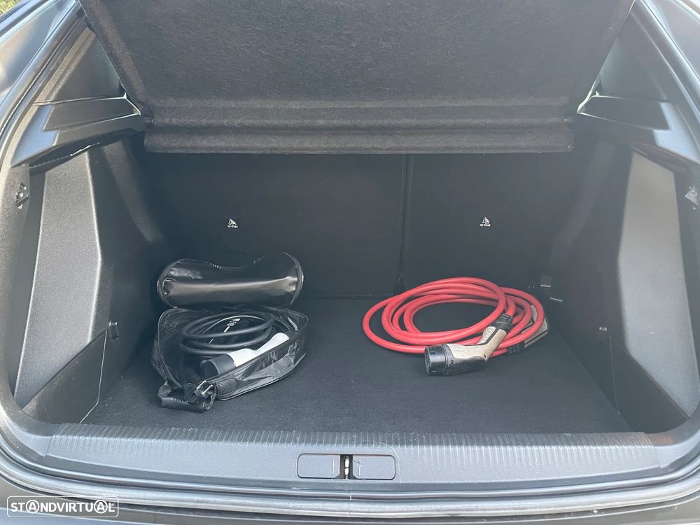 Peugeot e-2008 50 kWh Active Pack - 32