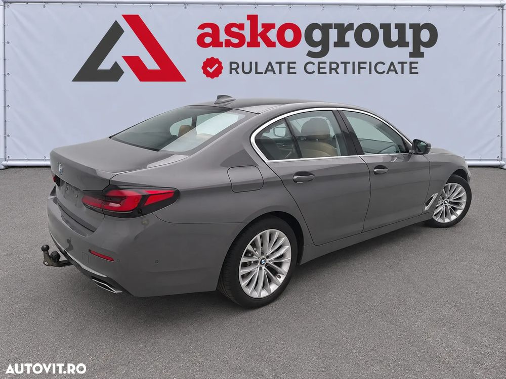 BMW Seria 5 530e Aut. Luxury Line - 7