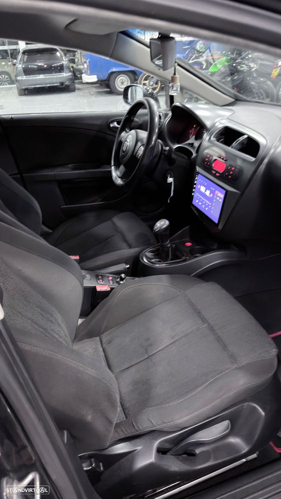 SEAT Leon 2.0 TDI DPF FR Limited - 11