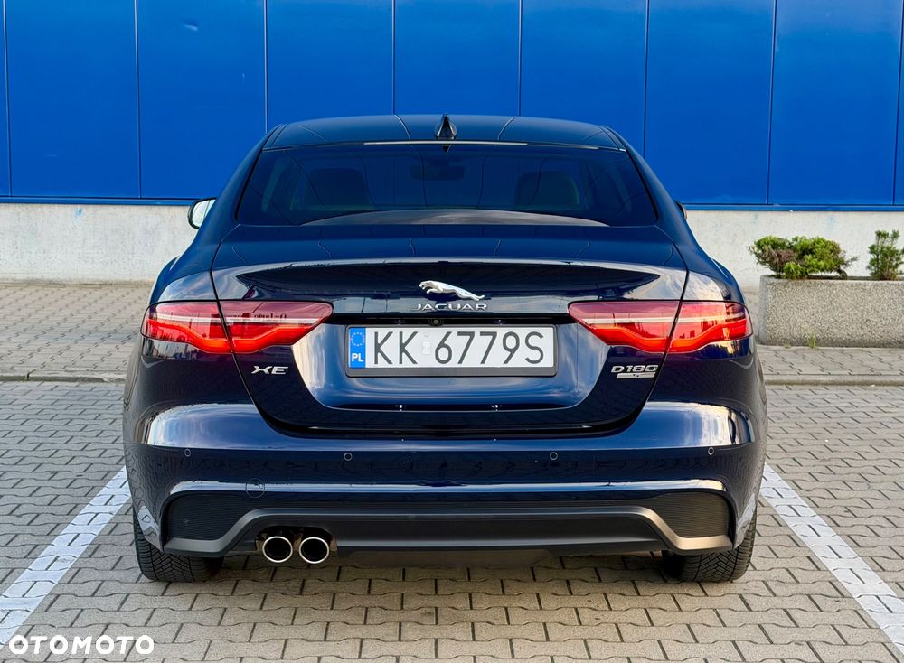 Jaguar XE D180 S - 9
