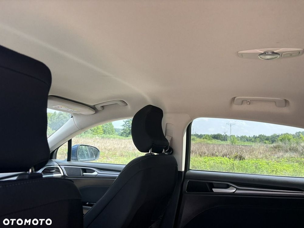 Ford Mondeo - 35