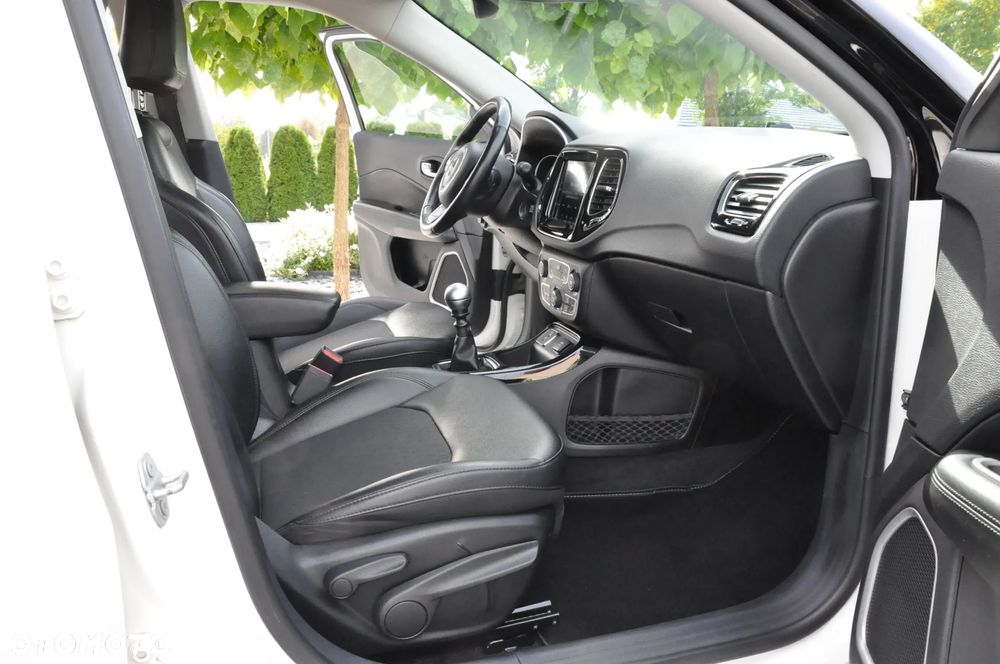 Jeep Compass 1.4 TMair Night Eagle FWD S&S - 34