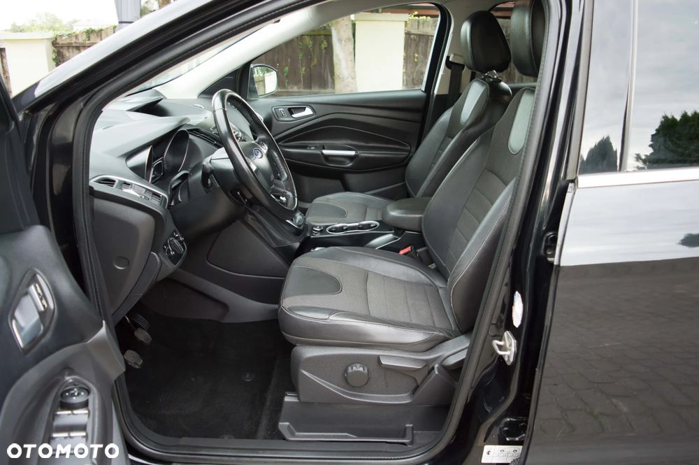 Ford Kuga 2.0 TDCi 2x4 Titanium - 15