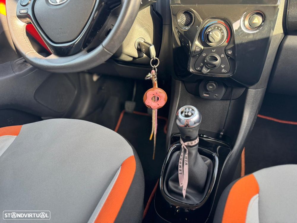 Toyota Aygo 1.0 X-Cite - 21