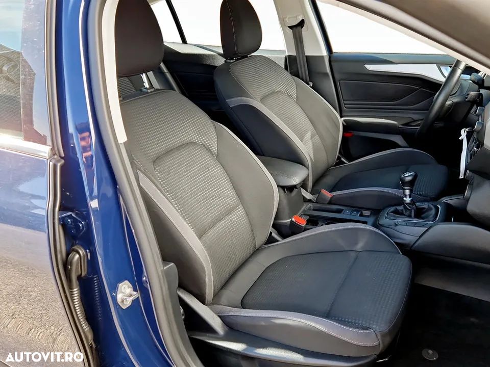Ford Focus 1.0 EcoBoost Trend - 13