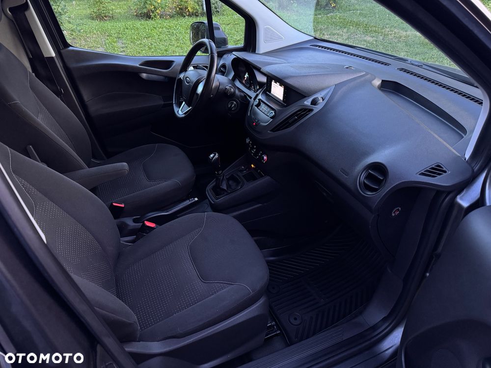 Ford Transit Courier - 8
