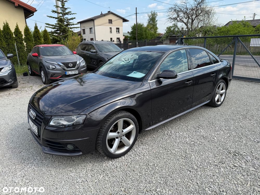 Audi A4 Limousine - 14